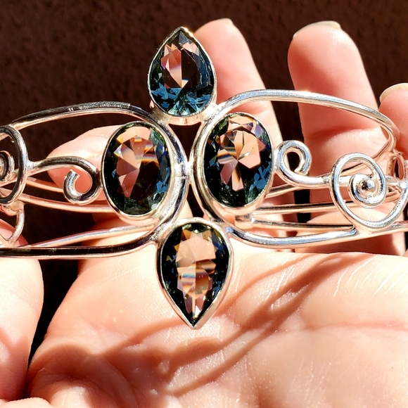 New Absolutely Stunning Paraiba Tourmaline 935 Silver Adjustable Cuff Bracelet. - Picture 8 of 16